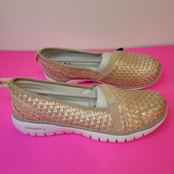 New propet travelite slip on women comfort sneaker shoes Sz 6 - Picture 2 of 9